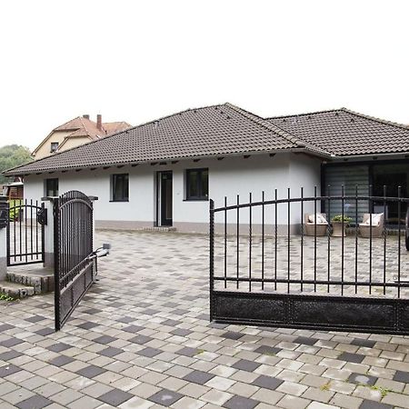 Apartmany A Wellness Vmal Skutec Luaran gambar